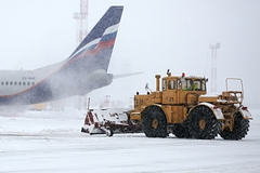 Аэропорт Краснодара вновь закрылся из-за сильного снегопада