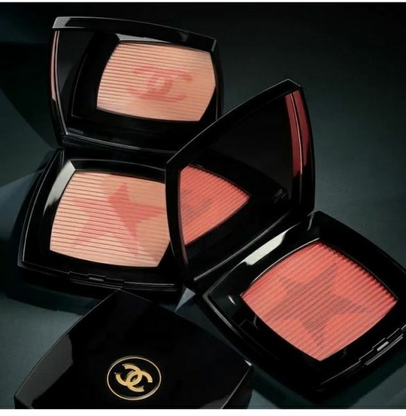 </p>
<p>                        Chanel La Comete Makeup Collection Spring 2022 Limited Edition</p>
<p>                    