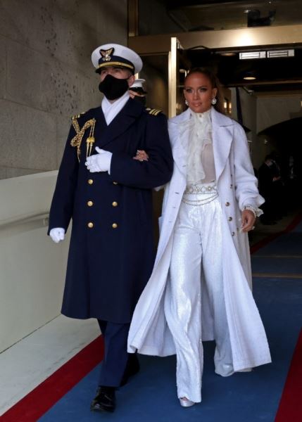 Леди Гага, Дженнифер Лопес и Мишель Обама: разбираем образы гостей инаугурации