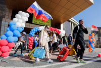 Миллионам россиян ограничили выезд за границу