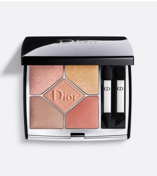 </p>
<p>                        Весенние новинки Dior: палетка для макияжа Miss Dior и лимитированные палетки Dior 5 Couleurs Couture Palettes ( + свотчи)</p>
<p>                    